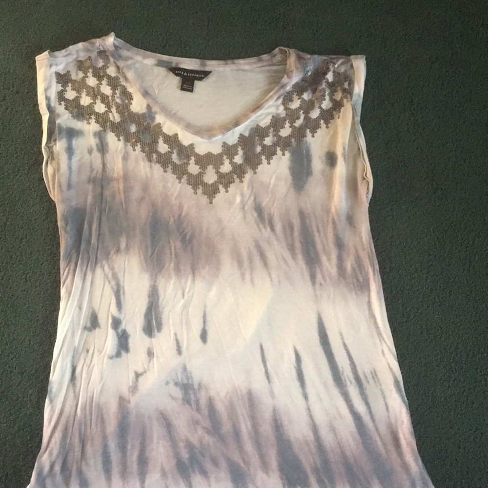 Rock&Republic tie dyed type shirt. Small